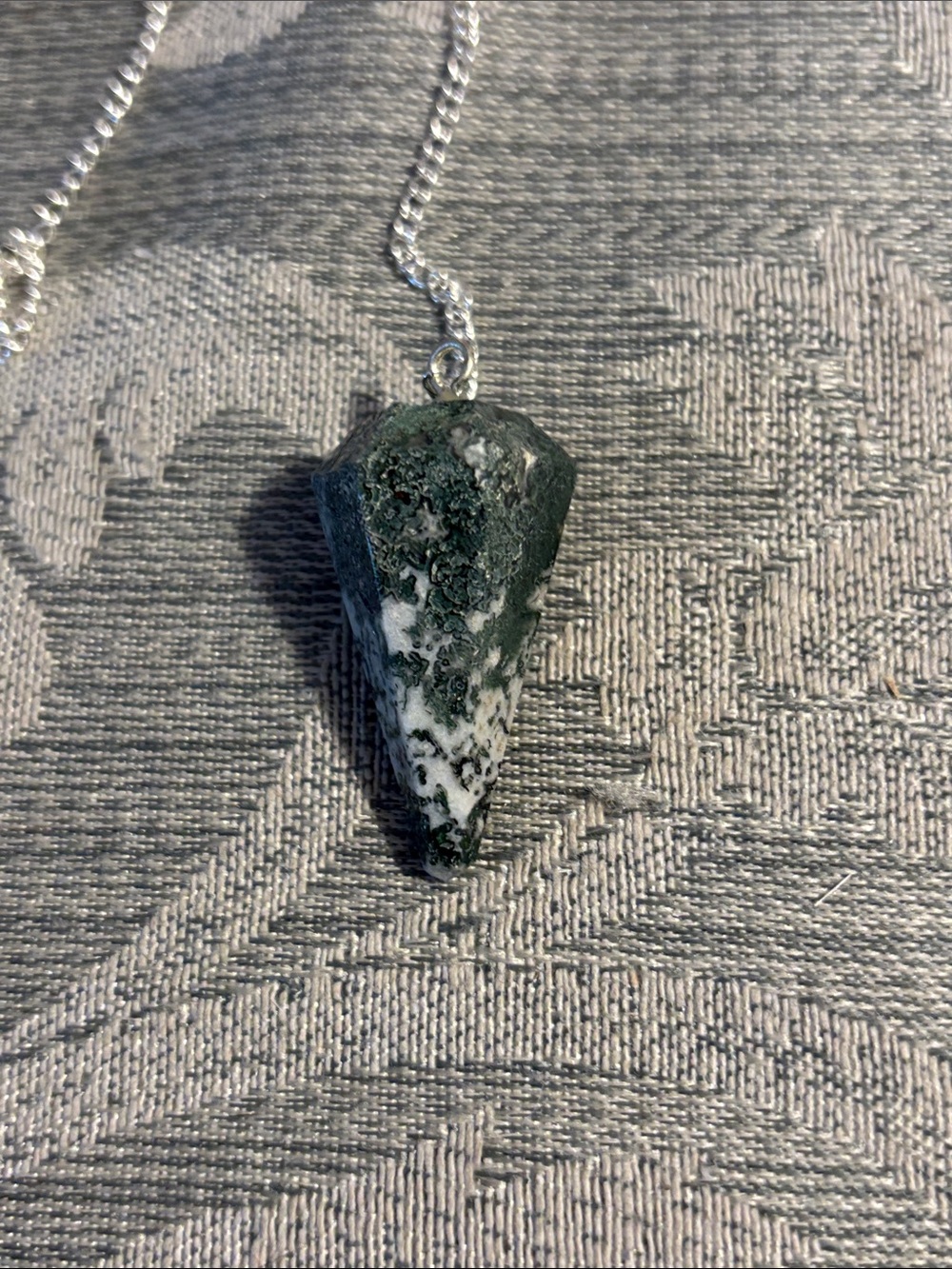 Moss Agate Point Pendant Necklace - Dark Green & White